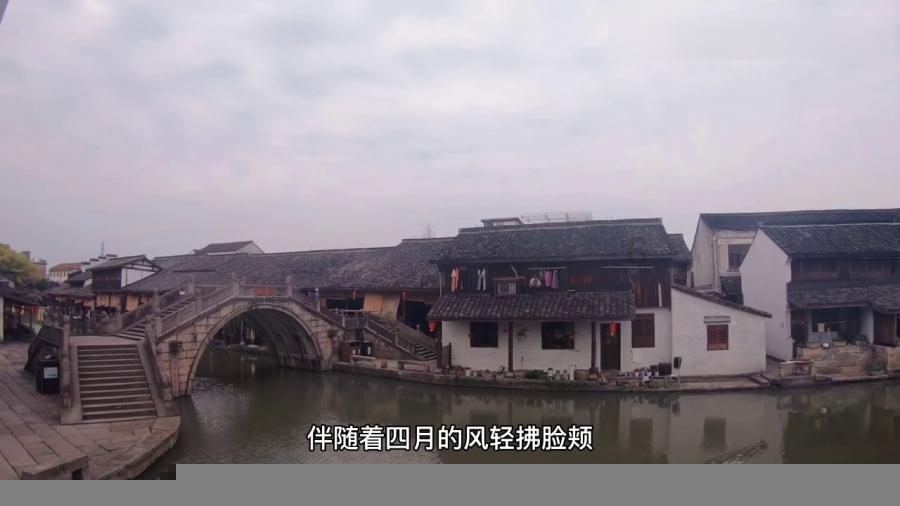 这谁顶得住？40岁王鸥，性感霸气女人味十足！